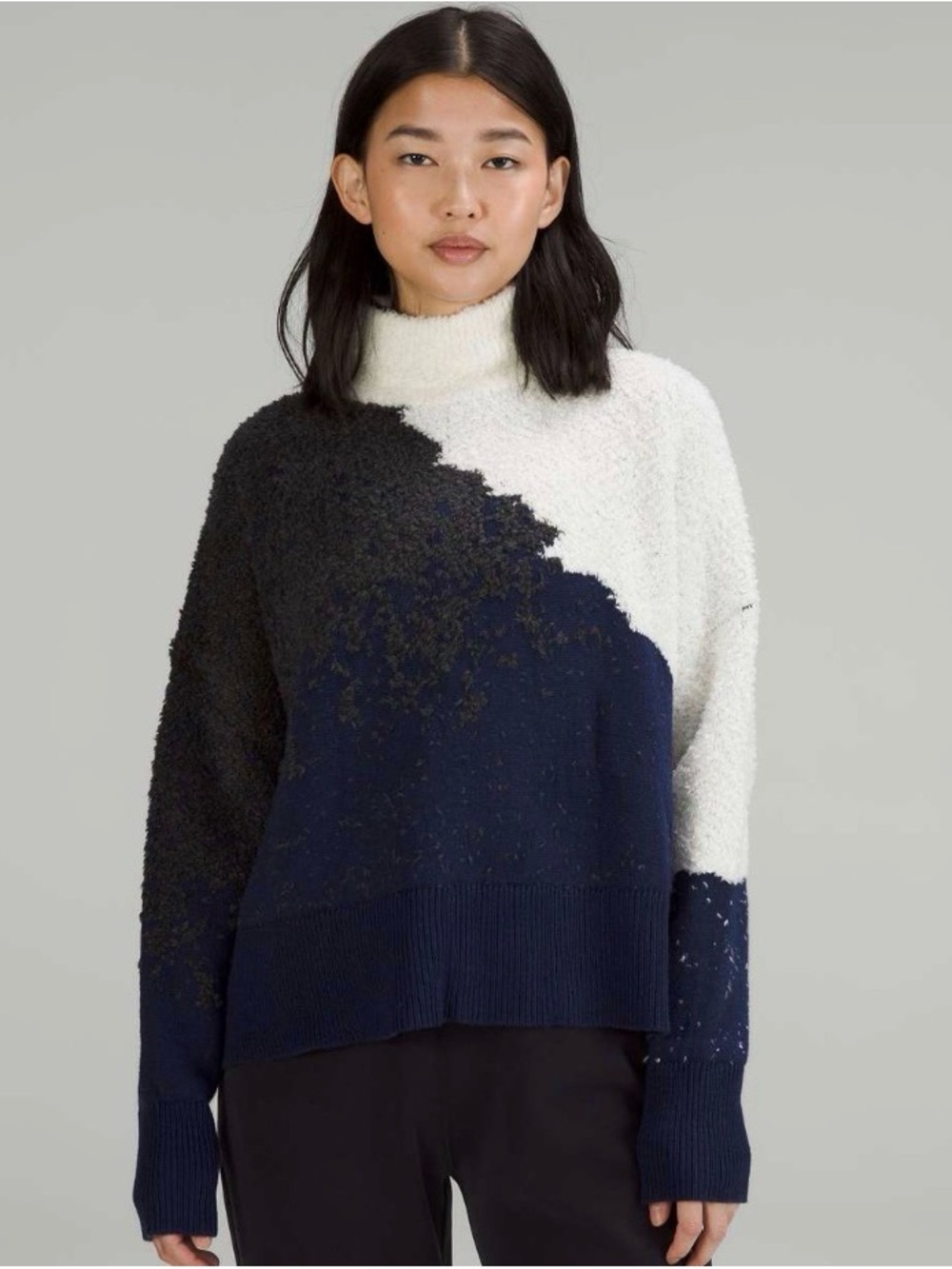 Lululemon Women's Merino Wool Blend Ombre Knit Textured Turtleneck in size 6 - Picture 14 of 14